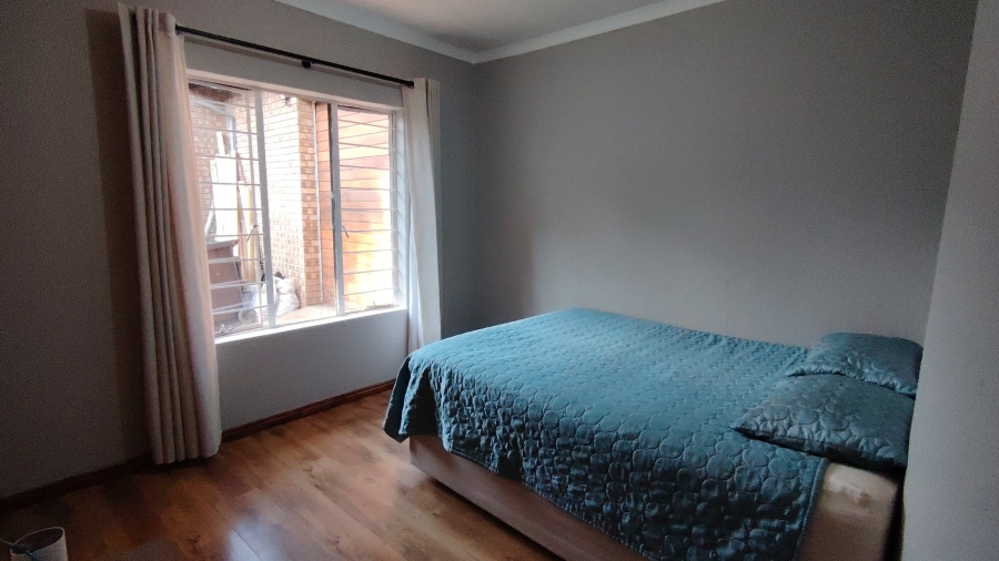To Let 7 Bedroom Property for Rent in Eldoraigne Gauteng