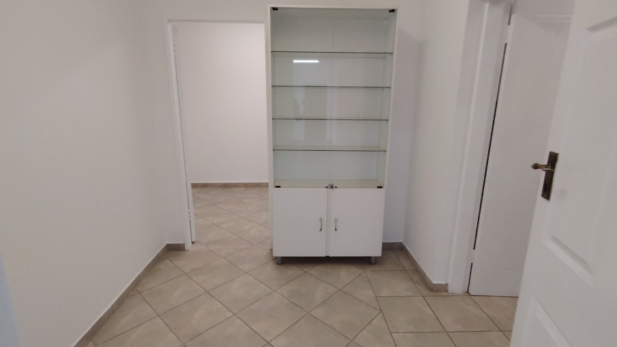To Let 7 Bedroom Property for Rent in Eldoraigne Gauteng
