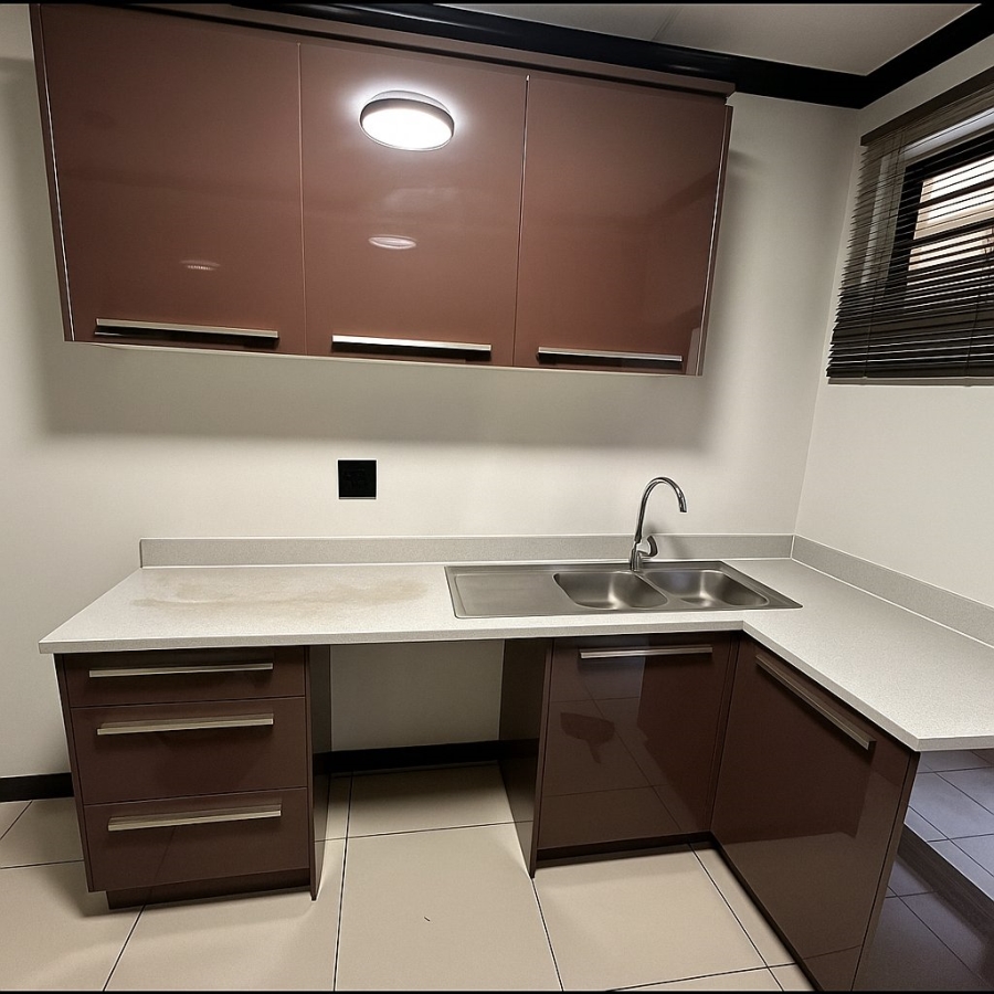 To Let 2 Bedroom Property for Rent in Blue Hills Gauteng
