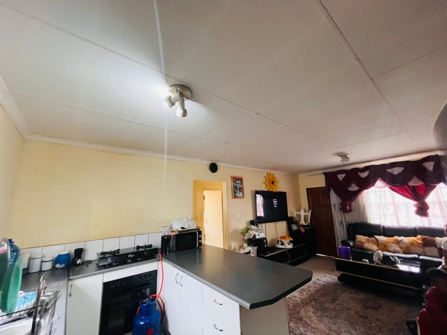 2 Bedroom Property for Sale in Chloorkop Gauteng
