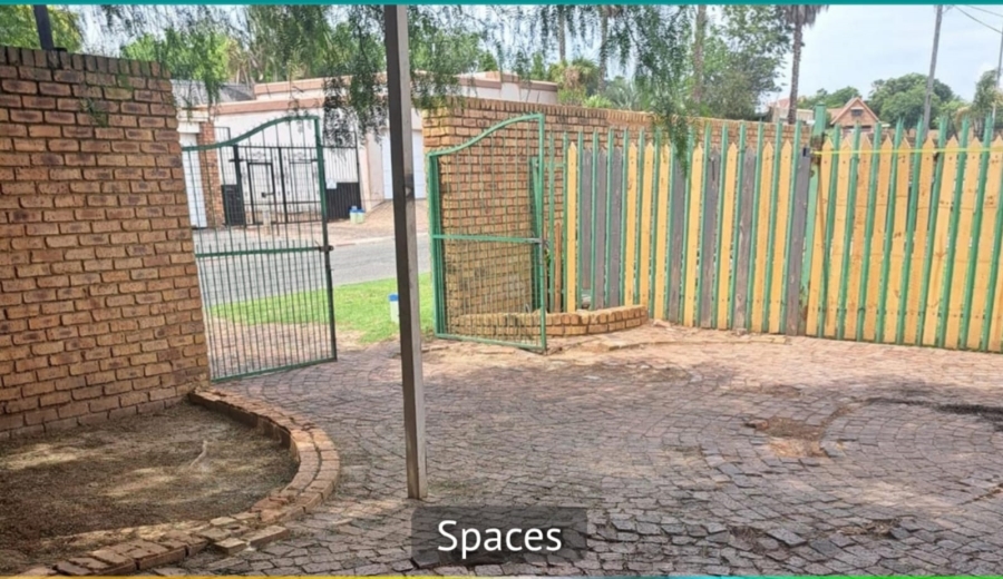2 Bedroom Property for Sale in Dalpark Proper Gauteng