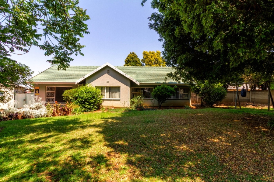 To Let 3 Bedroom Property for Rent in Birchleigh Gauteng
