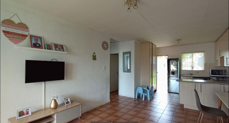 2 Bedroom Property for Sale in Greenstone Hill Gauteng