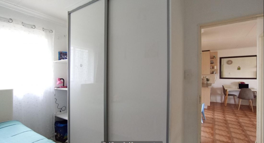 2 Bedroom Property for Sale in Greenstone Hill Gauteng