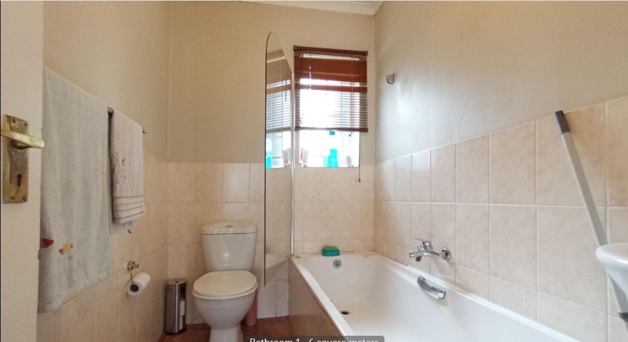 2 Bedroom Property for Sale in Greenstone Hill Gauteng
