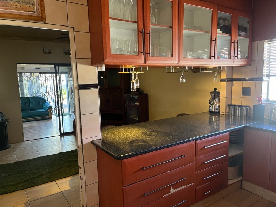 5 Bedroom Property for Sale in Vanderbijlpark SW 1 Gauteng