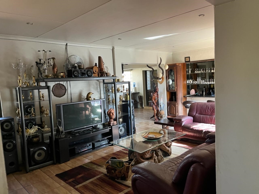 5 Bedroom Property for Sale in Vanderbijlpark SW 1 Gauteng