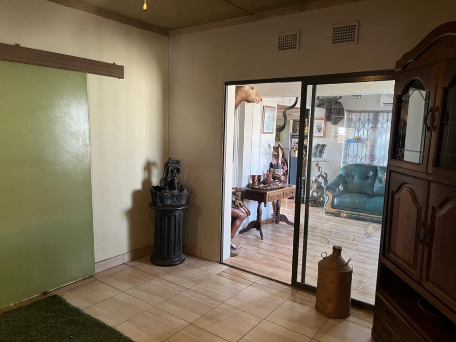 5 Bedroom Property for Sale in Vanderbijlpark SW 1 Gauteng