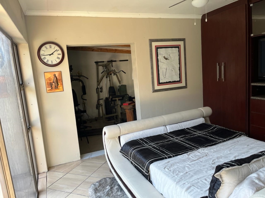 5 Bedroom Property for Sale in Vanderbijlpark SW 1 Gauteng