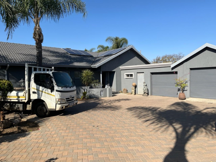 5 Bedroom Property for Sale in Vanderbijlpark SW 1 Gauteng