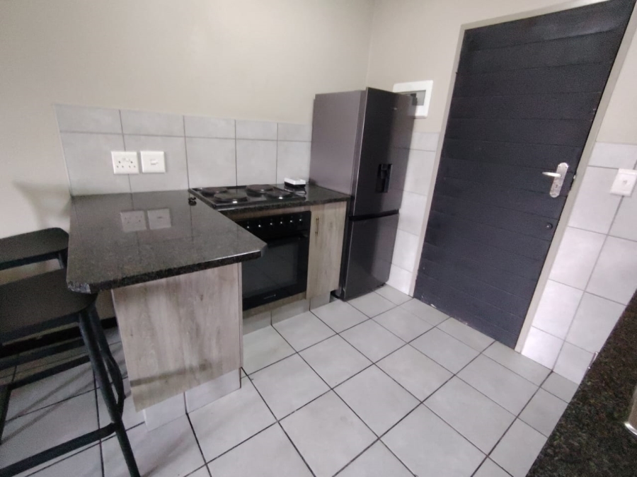 2 Bedroom Property for Sale in Heuweloord Gauteng