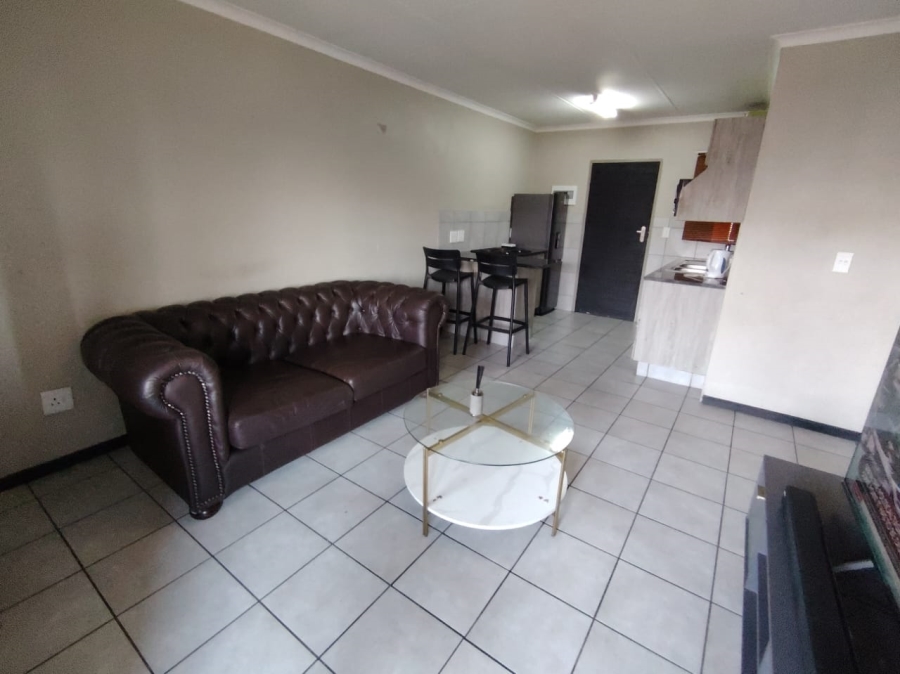 2 Bedroom Property for Sale in Heuweloord Gauteng