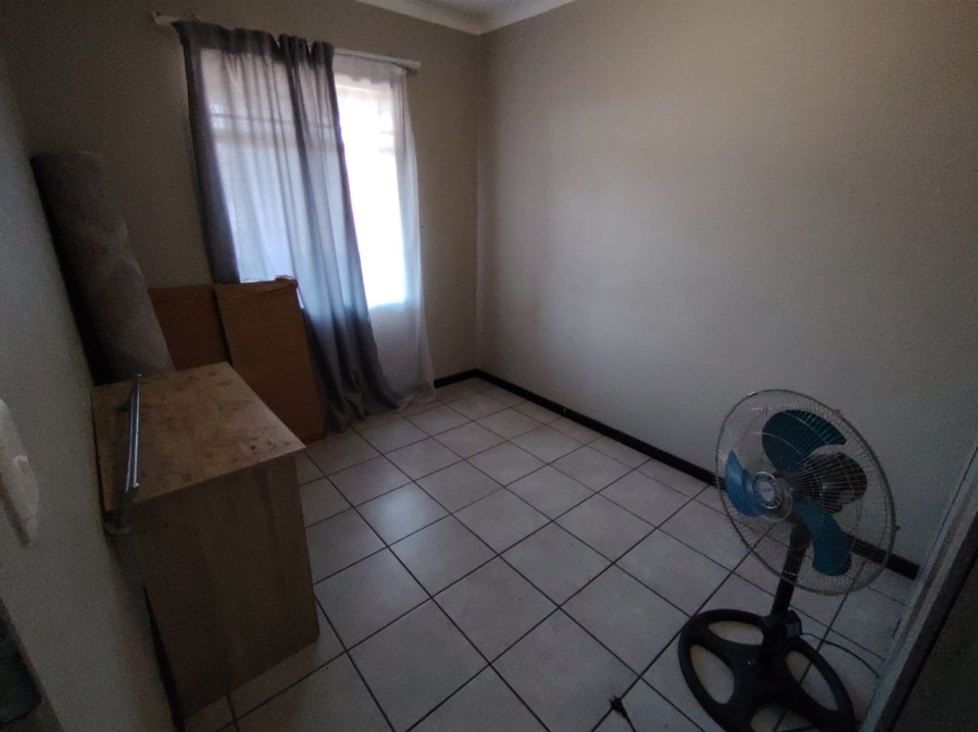 2 Bedroom Property for Sale in Heuweloord Gauteng