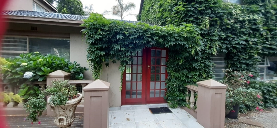5 Bedroom Property for Sale in Benoni Small Farms Gauteng