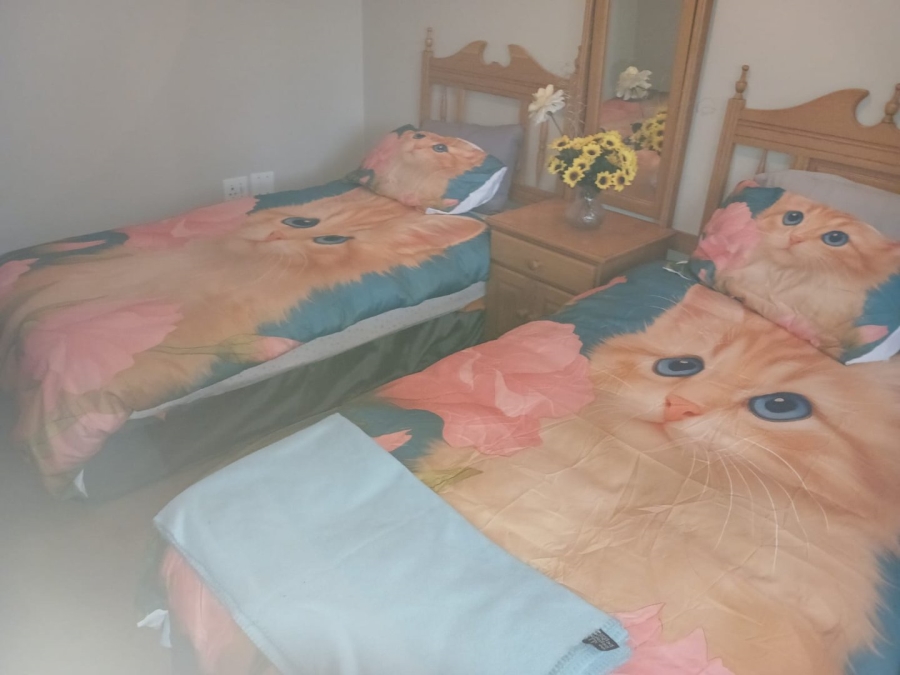 5 Bedroom Property for Sale in Benoni Small Farms Gauteng