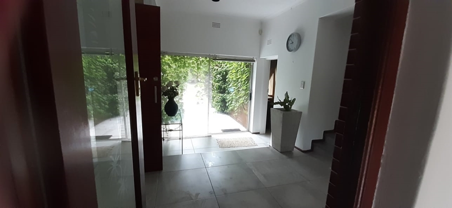5 Bedroom Property for Sale in Benoni Small Farms Gauteng
