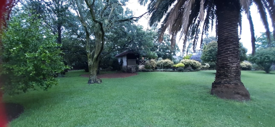 5 Bedroom Property for Sale in Benoni Small Farms Gauteng