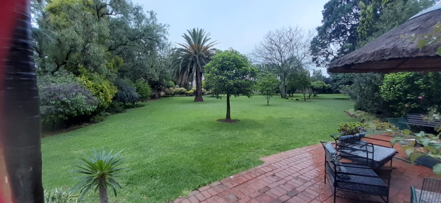 5 Bedroom Property for Sale in Benoni Small Farms Gauteng
