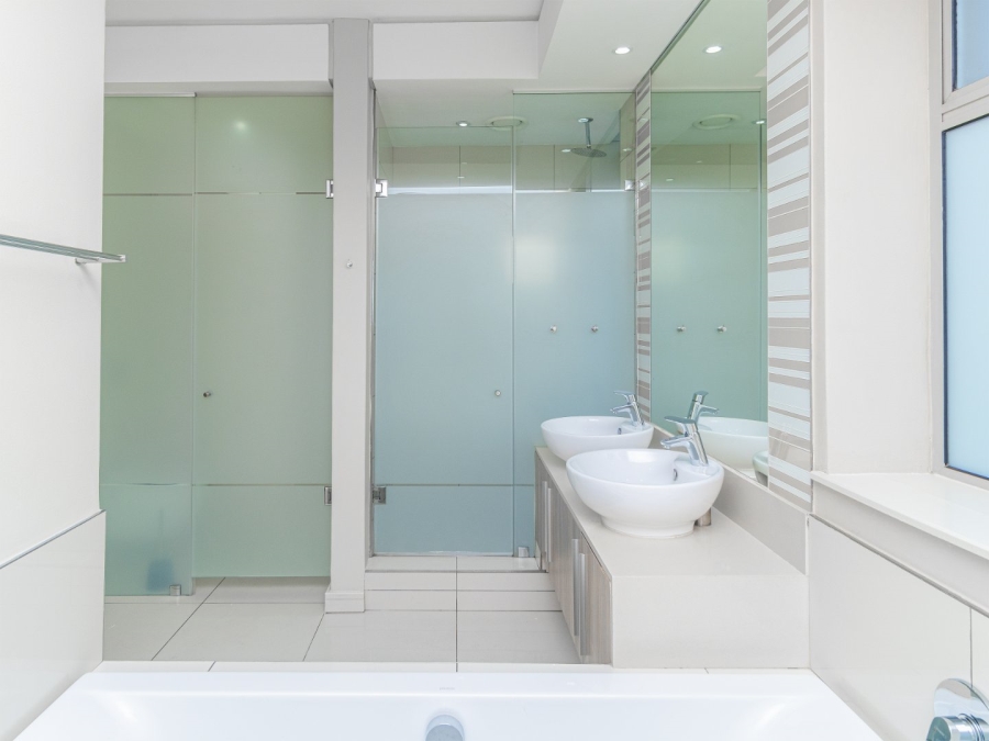 To Let 2 Bedroom Property for Rent in Rosebank Gauteng