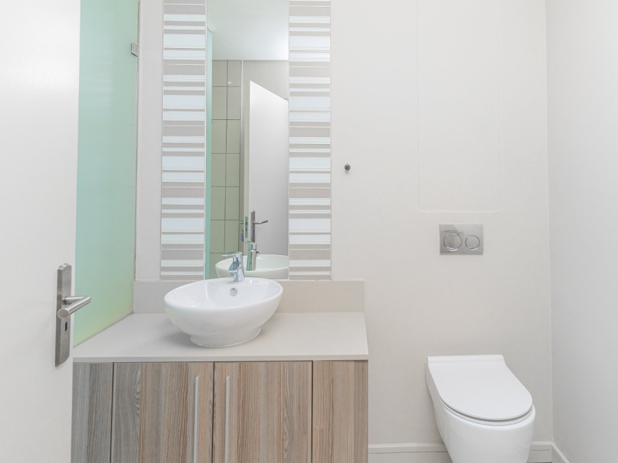 To Let 2 Bedroom Property for Rent in Rosebank Gauteng
