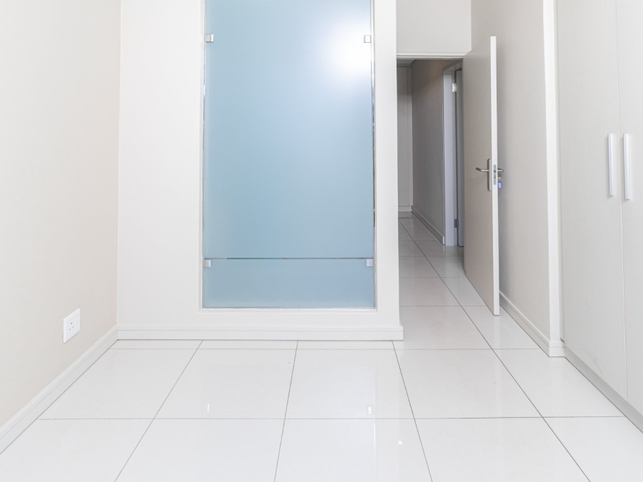 To Let 2 Bedroom Property for Rent in Rosebank Gauteng