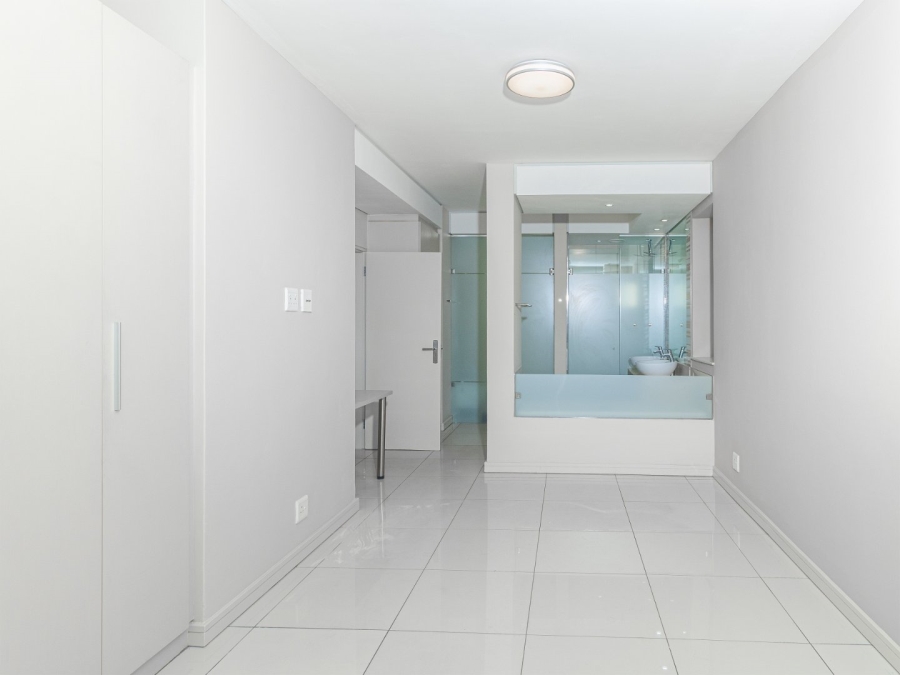 To Let 2 Bedroom Property for Rent in Rosebank Gauteng