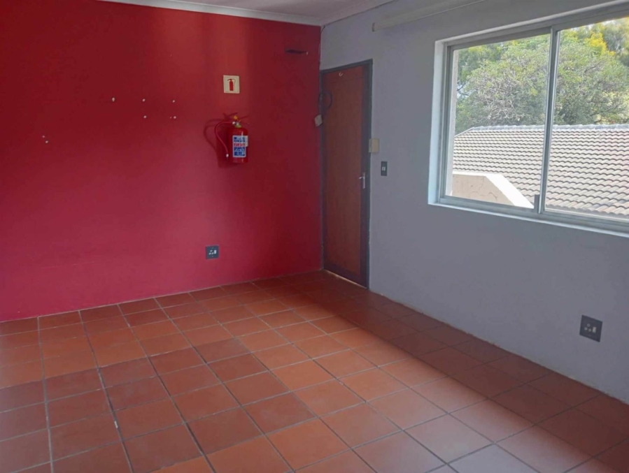 To Let 5 Bedroom Property for Rent in Fairland Gauteng