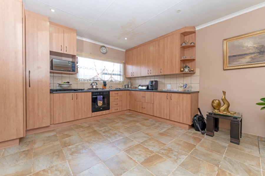 3 Bedroom Property for Sale in Kookrus Gauteng