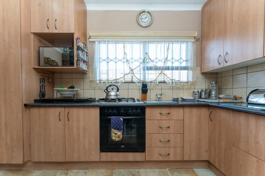 3 Bedroom Property for Sale in Kookrus Gauteng