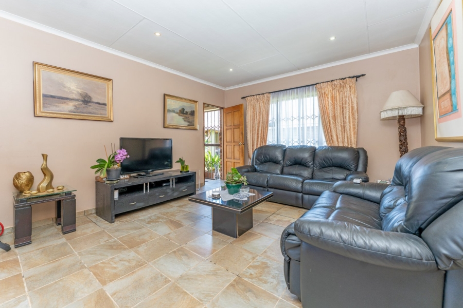 3 Bedroom Property for Sale in Kookrus Gauteng