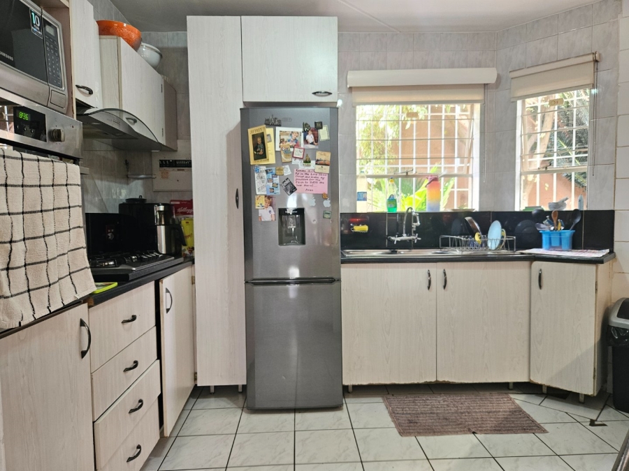3 Bedroom Property for Sale in Bromhof Gauteng