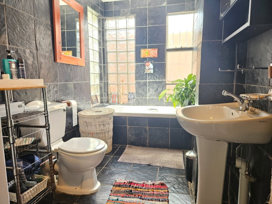 3 Bedroom Property for Sale in Bromhof Gauteng