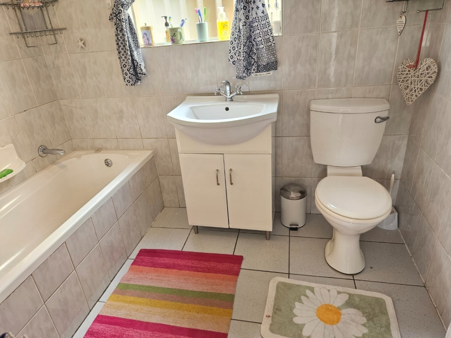 3 Bedroom Property for Sale in Bromhof Gauteng