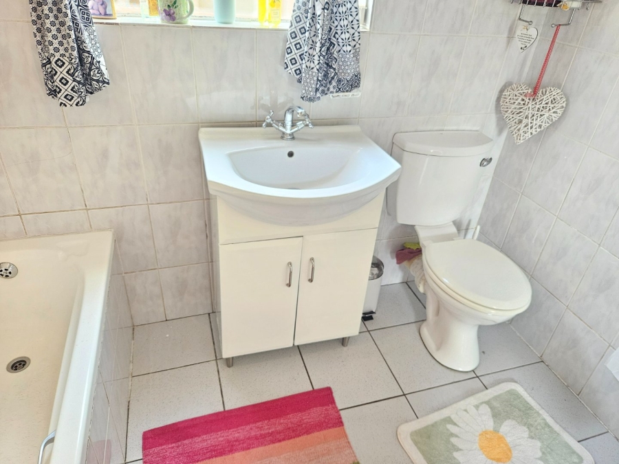 3 Bedroom Property for Sale in Bromhof Gauteng