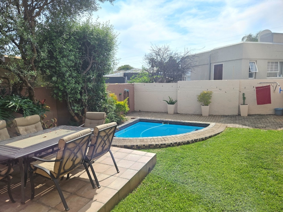 3 Bedroom Property for Sale in Bromhof Gauteng