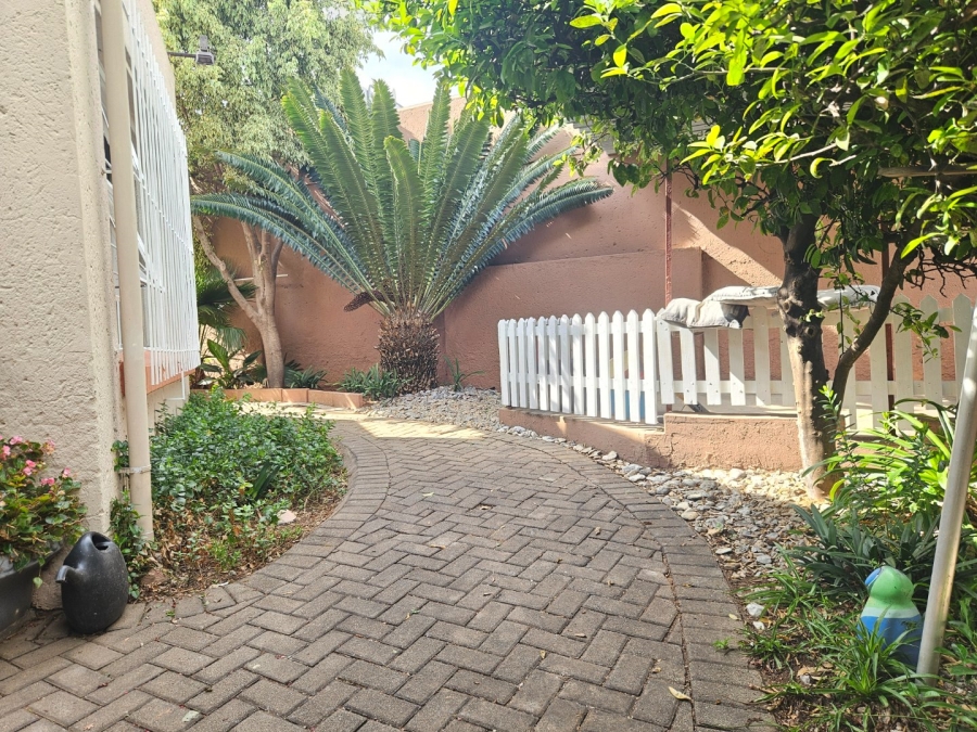 3 Bedroom Property for Sale in Bromhof Gauteng