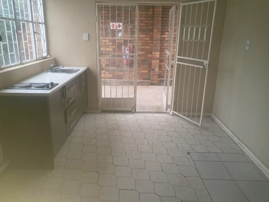 To Let  Bedroom Property for Rent in Delville Gauteng