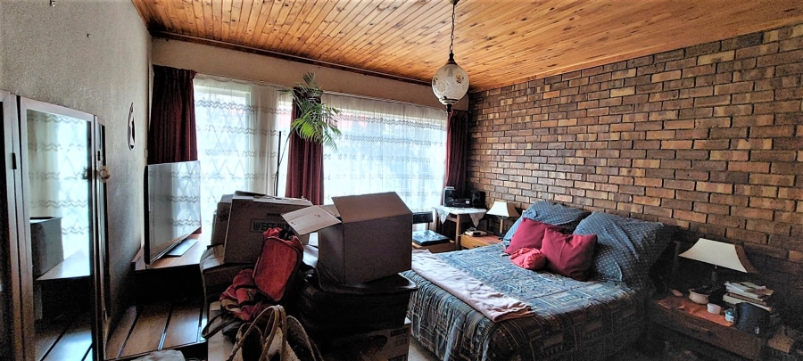 5 Bedroom Property for Sale in Ferryvale Gauteng
