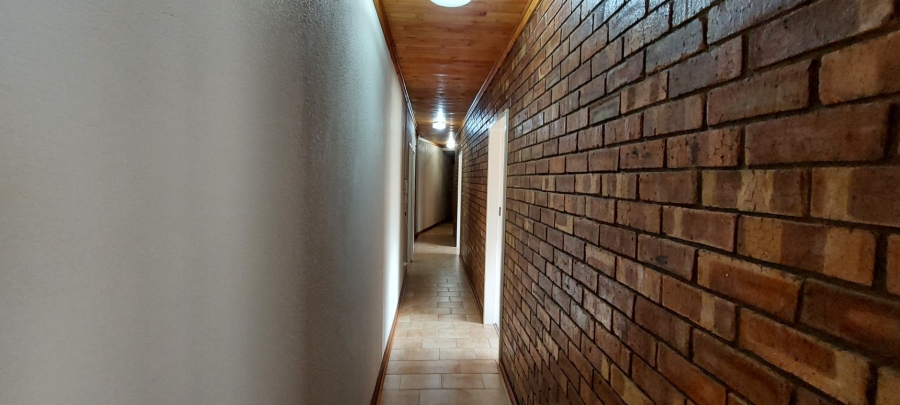 5 Bedroom Property for Sale in Ferryvale Gauteng
