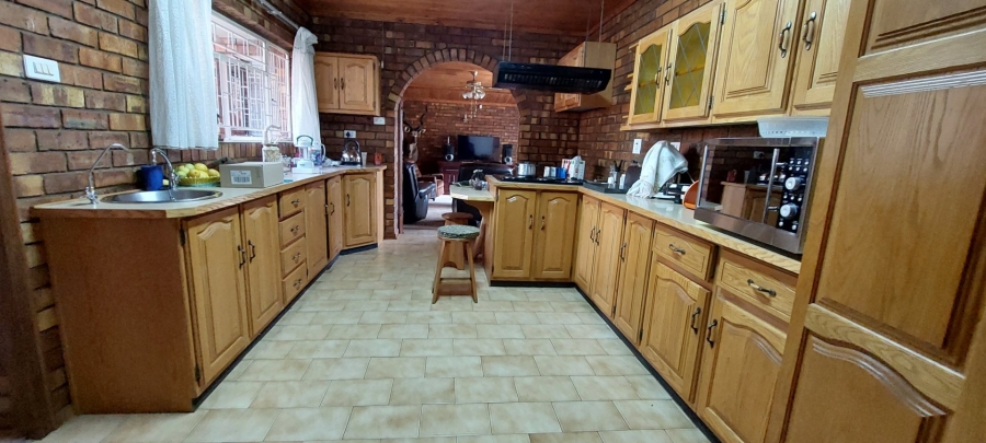 5 Bedroom Property for Sale in Ferryvale Gauteng