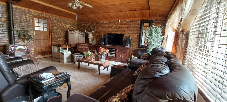 5 Bedroom Property for Sale in Ferryvale Gauteng