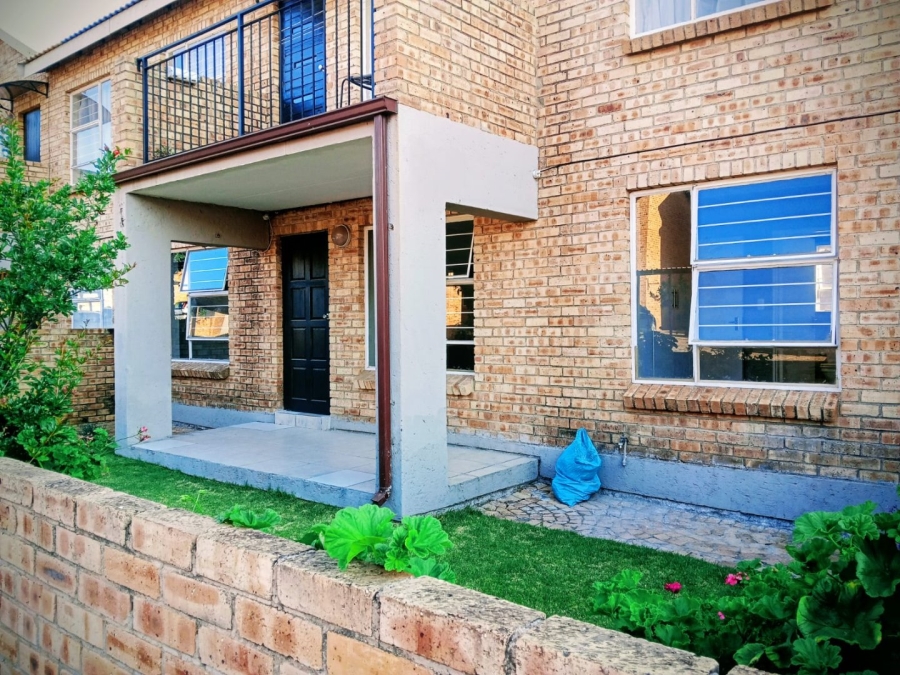  Bedroom Property for Sale in Honeydew Gauteng