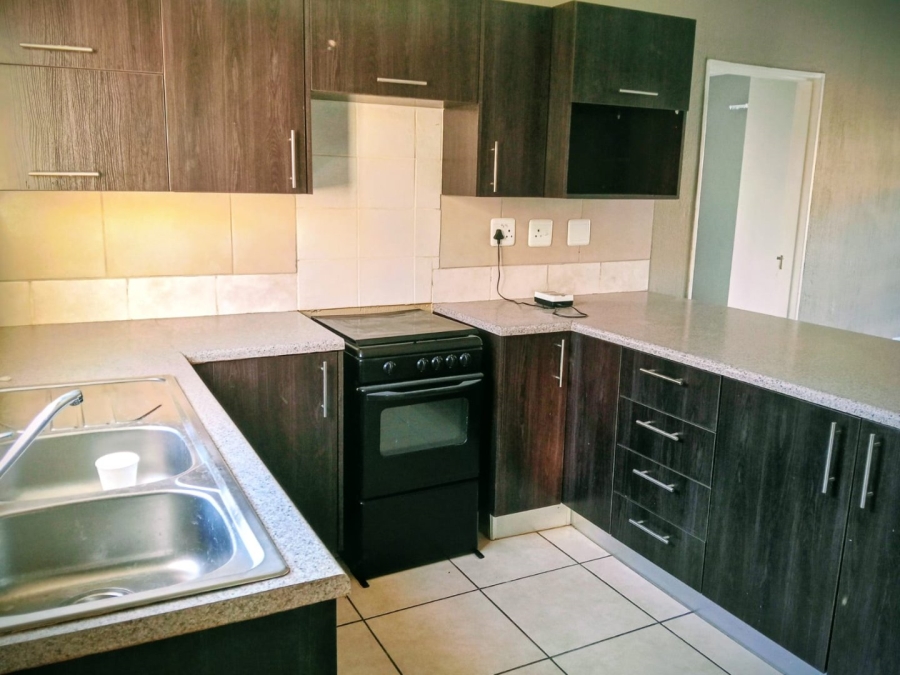  Bedroom Property for Sale in Honeydew Gauteng