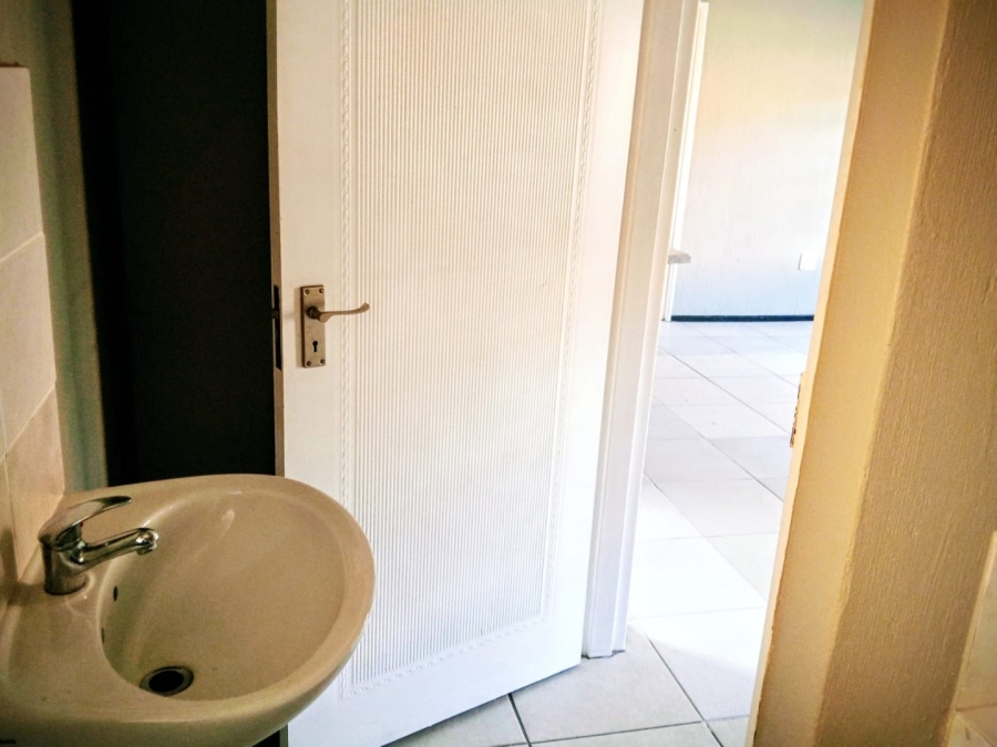  Bedroom Property for Sale in Honeydew Gauteng