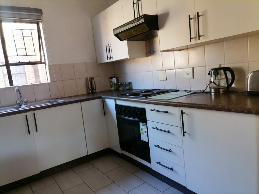 2 Bedroom Property for Sale in Wilgeheuwel Gauteng