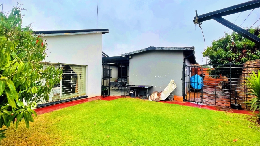 3 Bedroom Property for Sale in Eersterust Gauteng