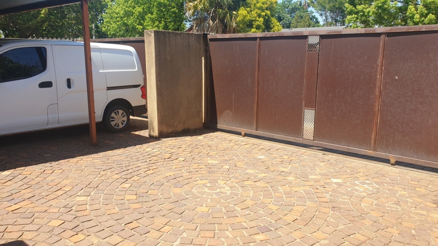 3 Bedroom Property for Sale in Kilner Park Gauteng