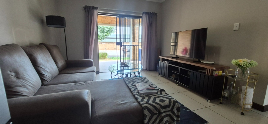 2 Bedroom Property for Sale in Scarlet Park Gauteng