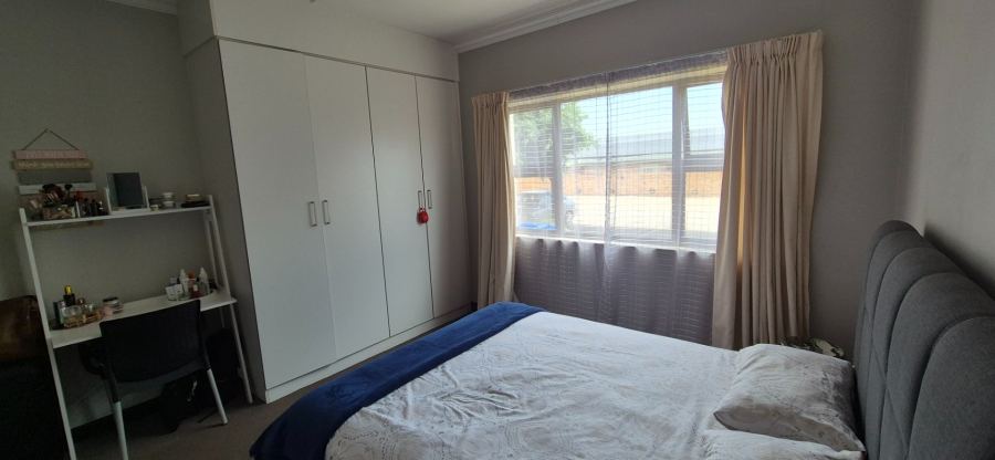 2 Bedroom Property for Sale in Scarlet Park Gauteng