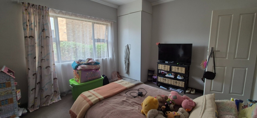 2 Bedroom Property for Sale in Scarlet Park Gauteng